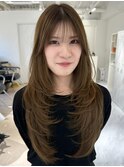 ハイライトカラーミルクティーベージュレイヤーカット