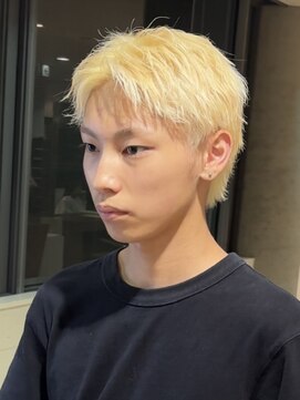 アウラ(AURA) 抜きっぱなしブロンド/ケアブリーチ/ダブルカラー/ハイトーン