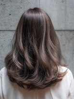 ヘアセラピー サラ(hair therapy Sara)&nbsp;軽やかに動くレイヤーロング