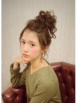 セットサロン ラビッシュポー(Setsalon RabichePow) 【ラビッシュポー】レイナ【お団子アップスタイル】