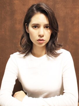 シアンデルカ(CYANDELUCCA) 大人の外ハネミディ