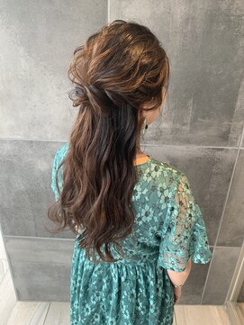 美容室 アイディー i-dee ハーフアップ