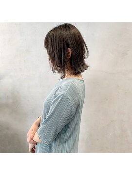 ミント(mint) ウルフショートで軽めスタイル！