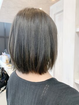 キャアリー(Caary) 福山市美容室Caary 自然な真っ直ぐストレート・グレージュカラー