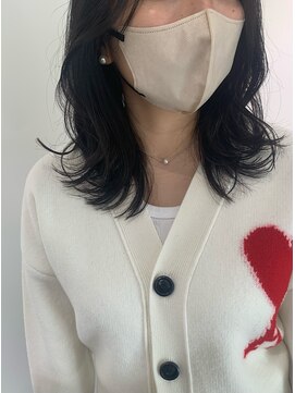 バズ(BUZZ) フロントレイヤーで黒髪にも柔らかさを。（BUZZさの）