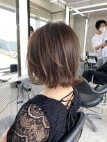 イキ 表参道(iki omotesando)&nbsp;モード/無造作ウェーブ/大人ガーリー[表参道駅]