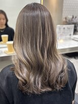 ヴィオットバイサロン(Viot by Salon) 薄めバング長めバングフェイスレイヤーミディインナーグレージュ