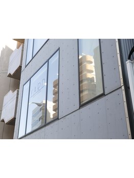 ２席のみの小規模サロン◇昔から通っていたような雰囲気と、温かみのある空間で、ゆったりくつろげる♪