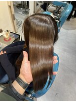 リラエ(Lyrae) 縮毛矯正/髪質改善/美髪カラー/トリートメント【大阪/西梅田】