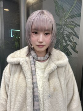 レコ 渋谷(LECO) レイヤーウルフカットハイトーンホワイトシルバーカラー
