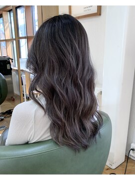 ソエル(soell) 【グレイジュ×バレイヤージュ×ロングスタイル】