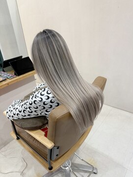 アルーナビューティデザイン シャドールーツ