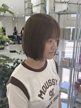 クラム(clam.) 切りっぱなしボブ