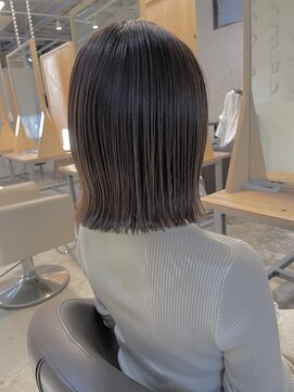 パースラヴ(PERS'LOV) 切りっぱなしボブ結べるボブグレージュ