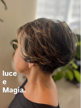 ルーチェ エ マジーア(luce e Magia.)の写真/《ショートヘア×白髪活かし/メッシュの組み合わせが◎》シルエット重視のヘアデザインで上品な印象に