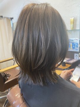 ヘアメイク フラン(Hair Make F'LAN) 外ハネくびれショート