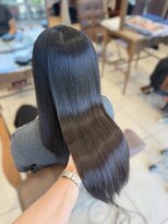 フォルテ ティアラ 横浜店(FORTE TIARA)&nbsp;地毛風でも圧倒的ツヤ感の美髪ストレート暗髪スタイル