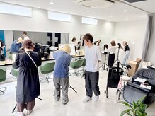 アトムズ(AtomZ)の雰囲気（学び続ける姿勢こそが、お客様の美しさを創ることです♪）