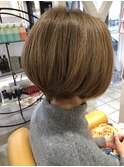 ショートボブ