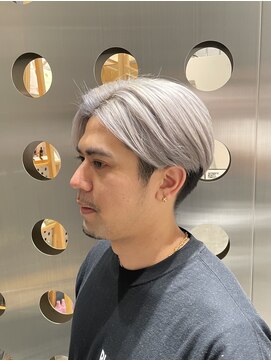 シャウルデッサン(CHARLES DESSIN) 刈り上げショートホワイトブロンドミルクティーベージュ