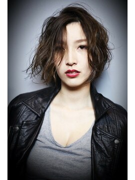 ヘアーデザイン ディードット ウル(D. ulu) モテ・クールボブ