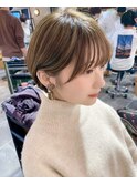 【銀座◇成田】サイドバングひし形ショート丸みグレージュカラー