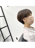 白髪ぼかしマッシュショート