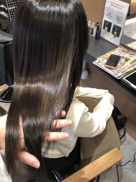 ジャズ JAZZ 梅雨時期おすすめ【酸熱トリートメント】×【天然ヘナカラー】