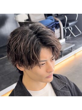 バース バイ ハピネス(BIRTH by happiness) 襟足ありのツイスパセンターパート