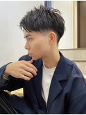 スーツ短髪ツーブロック束感モテる黒髪フェザーパーマt321