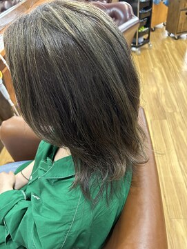 ララ(LALA) ハイライトカラー、オリーブカラー