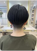 大人女子刈り上げショートツーブロック30代40代50代黒髪前髪なし