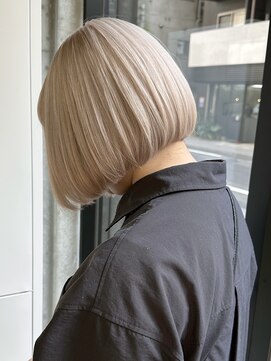 ヌエン 渋谷(NU/EN) 【shou】秋のトレンドケアブリーチで作るミルクティーベージュ