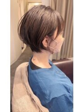 カナロアバイボニークチュール(KANALOAbyBONNY COUTURE) 大人かわいい耳かけショートボブ/白髪染め/30代40代50代60代