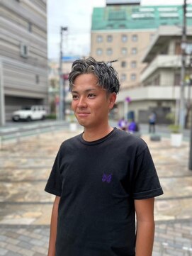 キングスマントーキョー 府中店(KINGSMAN TOKYO) メッシュパーマ