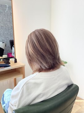 サロンドソート(Salond So'to) ベージュ系カラー