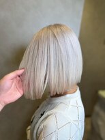 ユーザ(YUZA)&nbsp;ホワイトブロンド