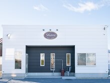 シャラ美容室の雰囲気（白ベースのお店です）