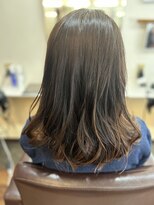 髪師 ケンジロウ(Kenjiro) 朝もワンカールで決まるレイヤースタイル