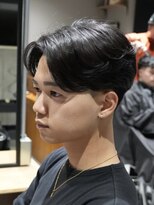 メッツ 原宿(METS)&nbsp;MEN'S/毛流れセンターパート×テーパーフェード/黒髪