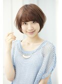 ひし形シルエットでみせる大人ショートボブ