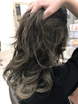 ヘアーサロン イルア 北越谷(hair salon I'LUNA) ネビージュ