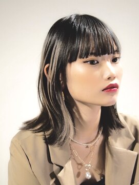 ストレータ バイ マリオ(Strata by mario) ［横山］ストレータカラー×ブラントボブウルフレイヤー