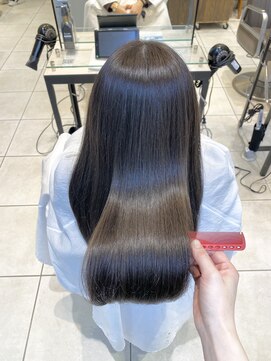 ネオリーブギンザ 銀座店(Neolive GINZA) 暗めグレージュで透明感を！