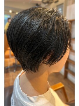 カミビトグロウ(kamibito glow) 20代30代40代小顔ハンサムショート大人ブラウン