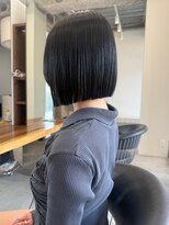 ステン(sten)&nbsp;黒髪ボブ/切りっぱなしボブ/タッセルボブ/顎下ボブ/前髪なし