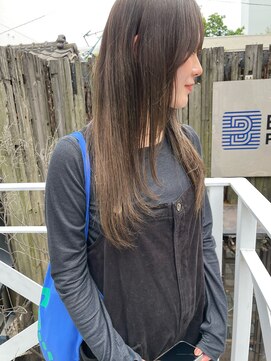 ミント(mint) 柔らかいオリーブベージュ×レイヤーカット