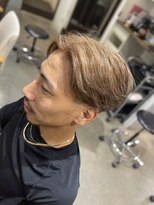 ノンヘアー(non hair)&nbsp;センターパートスタイル　ミルクティベージュカラー