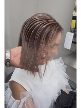 エミーバイモアムー(Emmie byMoremuu) 【RYUKI】