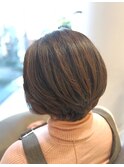 前下がりのショートボブカットスタイル